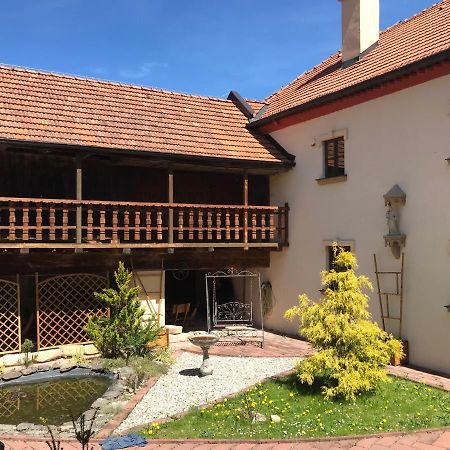 Zámeček Zdíky - Moderní malý apartmán Bujanov Exteriér fotografie