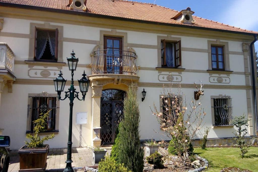 Zámeček Zdíky - Moderní malý apartmán Bujanov Exteriér fotografie