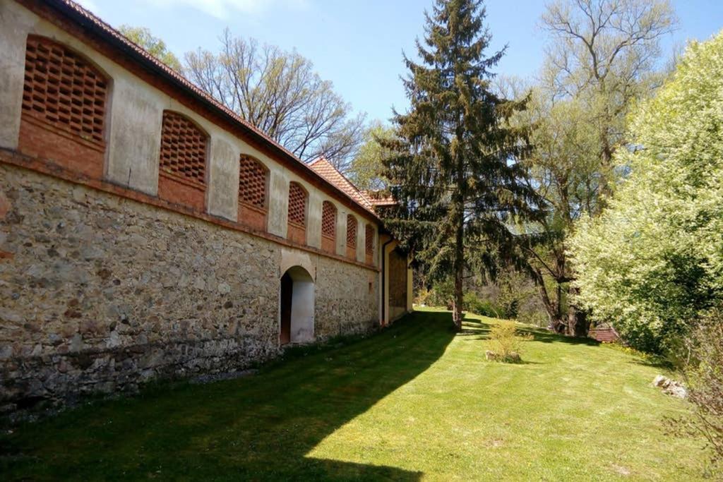 Zámeček Zdíky - Moderní malý apartmán Bujanov Exteriér fotografie