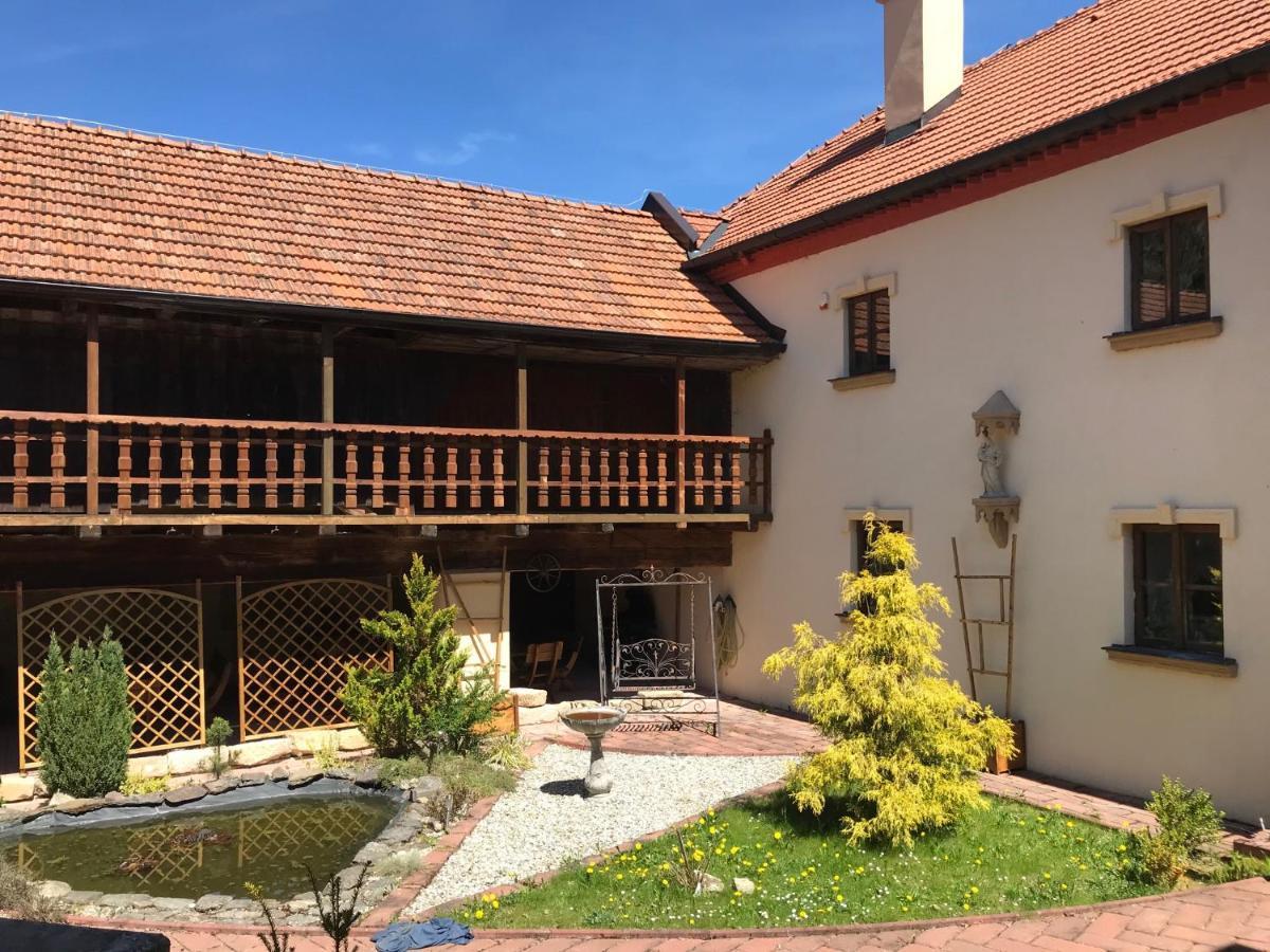 Zámeček Zdíky - Moderní malý apartmán Bujanov Exteriér fotografie
